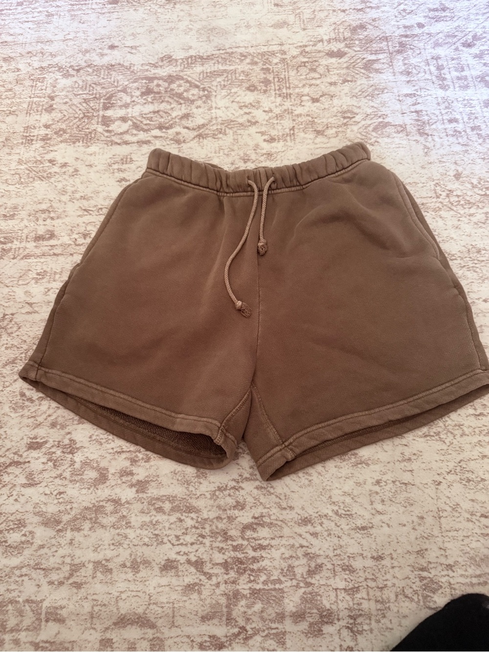 Men’s Athletic Drawstring Shorts in Brown